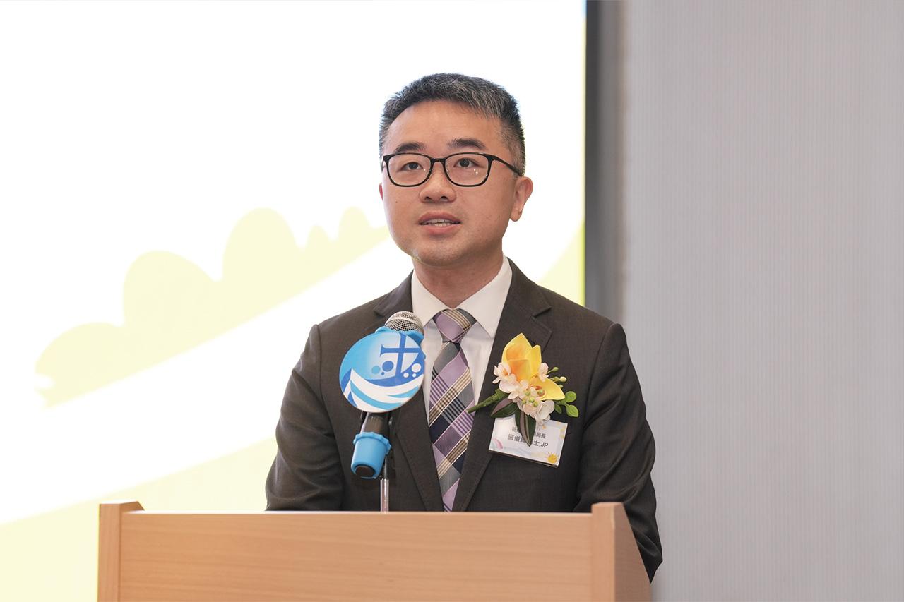  署理教育局局長施俊輝擔任關愛校園獎勵計劃20周年頒獎禮主禮嘉賓並致詞。